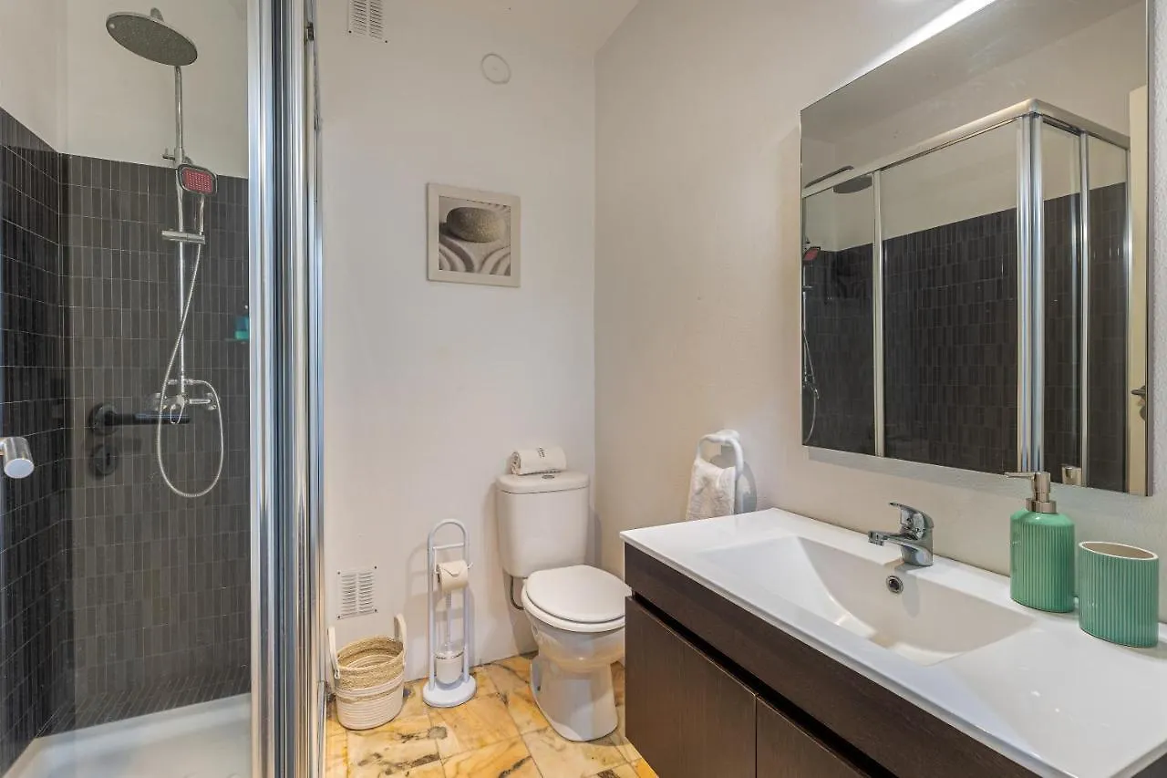 Flat With Balcony At Downtown By Farmers Market Funchal